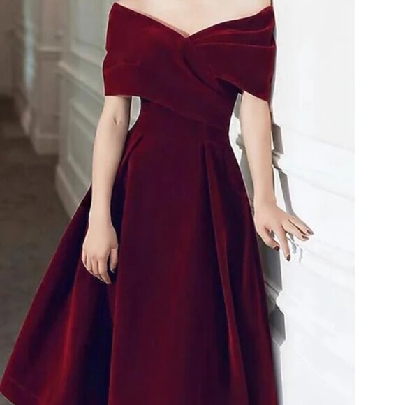 Burgundy Velvet Off-shoulder Cocktail Dress - Picture 1 of 2